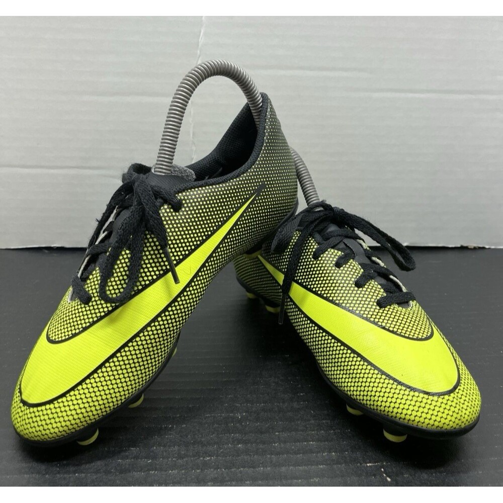 Nike JR Bravata II FG Youth Sz 4Y Soccer Cleats Black Volt Unisex 844442-070